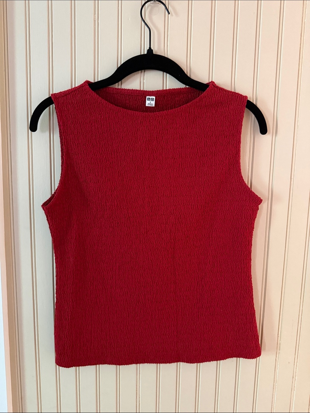 NWOT Uniqlo Red Sleeveless Textured Knit Tank Top
